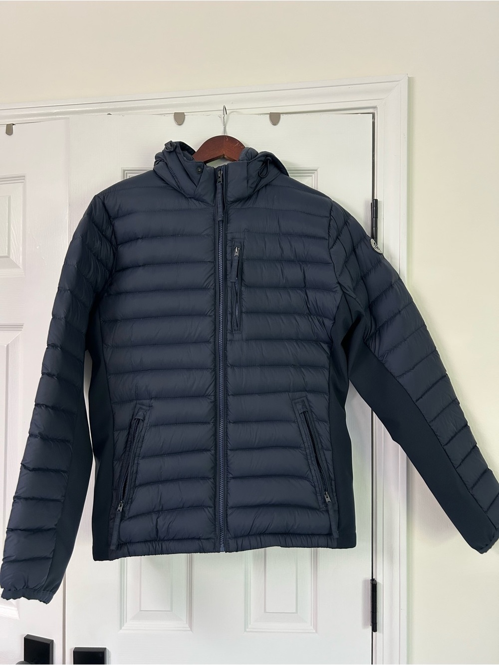 Abercrombie & Fitch Men's Navy Hooded Quilted Puffer Jacket